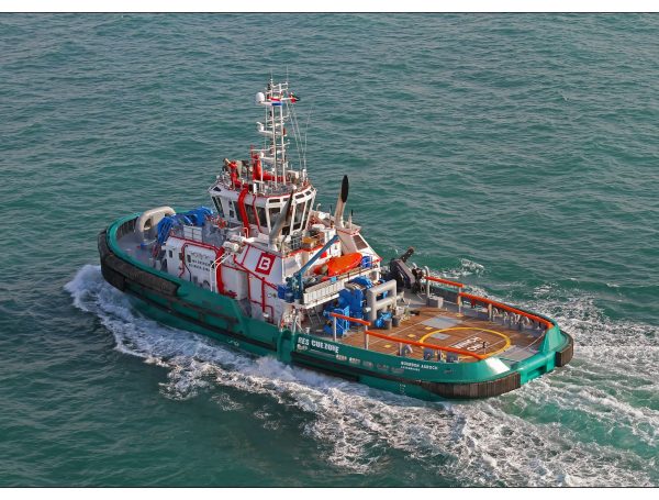 How to Select a Tug Boat Builder