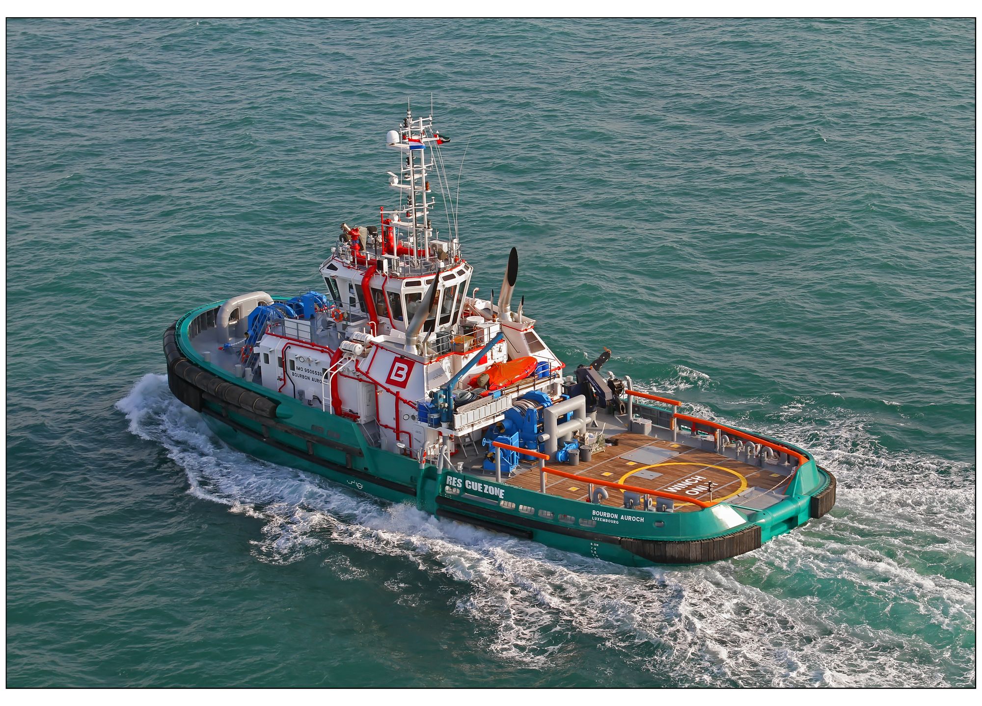 How to Select a Tug Boat Builder